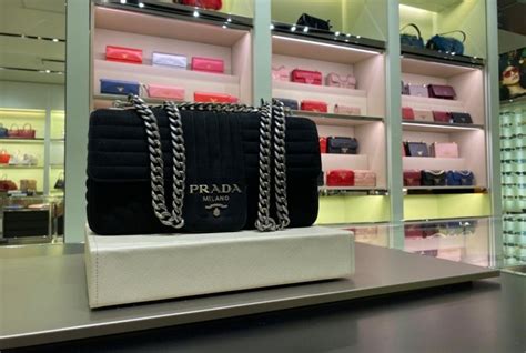 onde comprar bolsas chanel em orlando|Boutique CHANEL orlando .